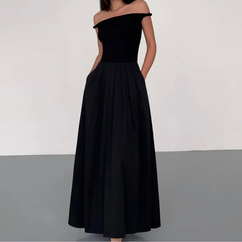 NWT Commense Solid Off Shoulder Pleated Dress